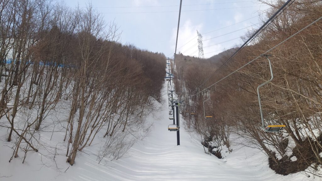 赤沢スキー場第2リフト山頂方面