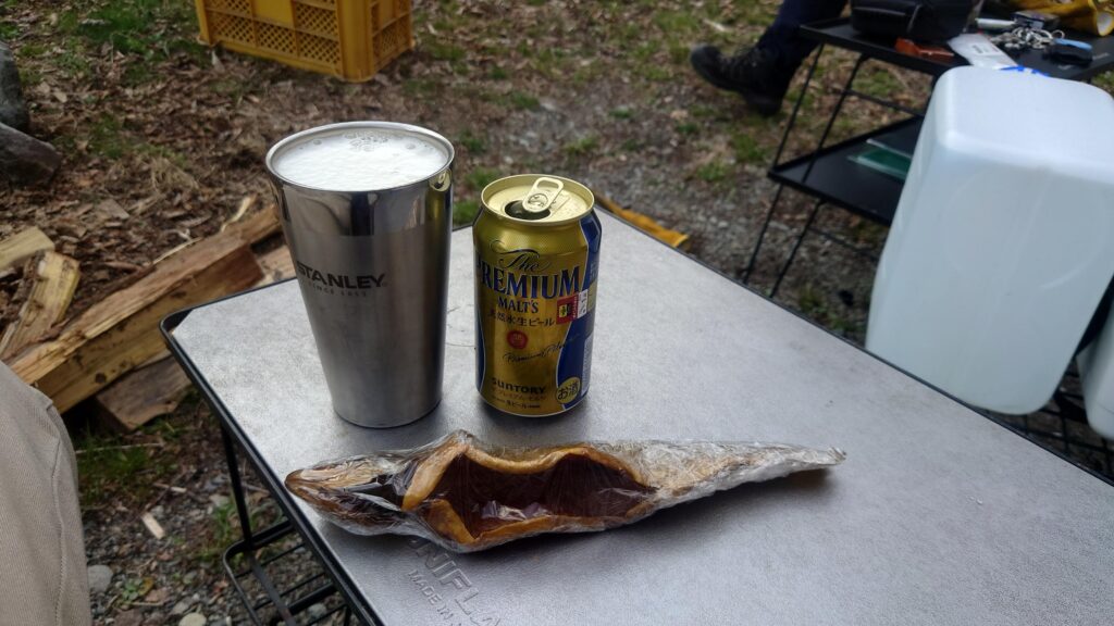 プレモルとマスの燻製