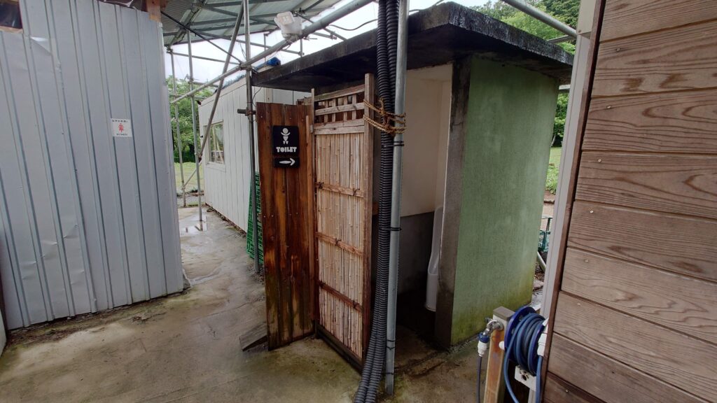 しもはじ埴輪キャンプ場トイレ