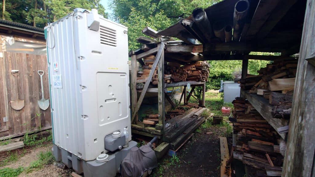 しもはじ埴輪キャンプ場簡易トイレ