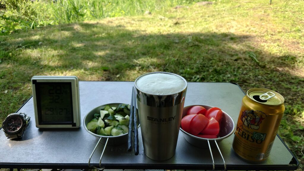 ヱビスビールとトマトとキュウリ