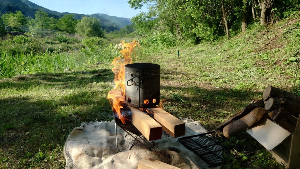 焚火と火起こし器
