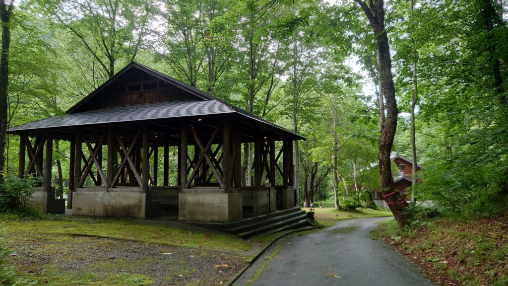 せせらぎオートキャンプ場RedBean炊事場