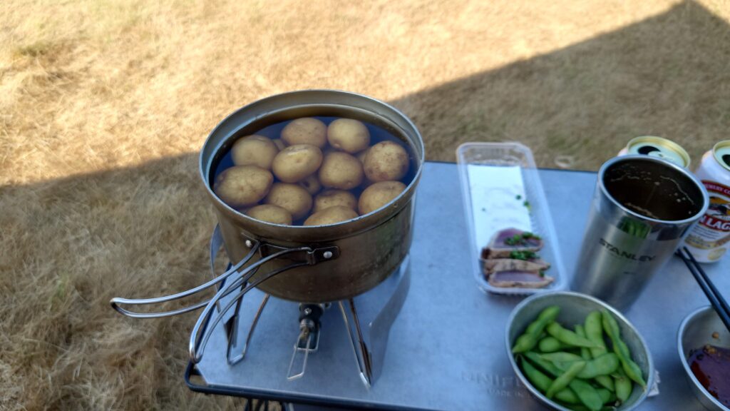 ジャガイモを茹でてみる