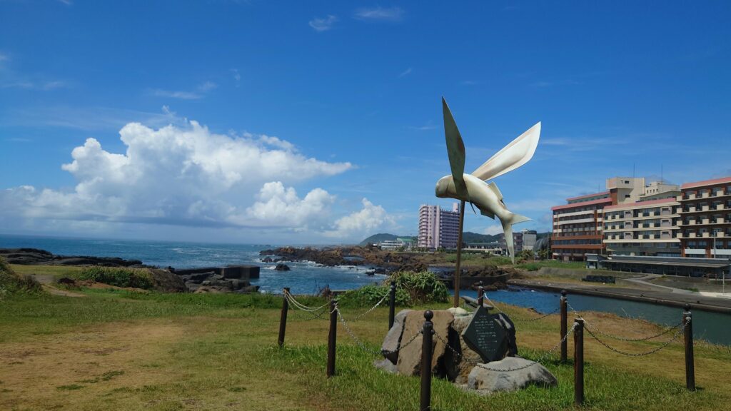 房総半島最南端の魚のモニュメント