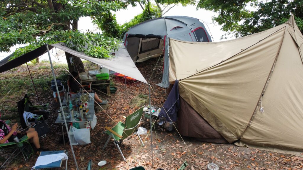 勝尾崎キャンプ場テントサイト