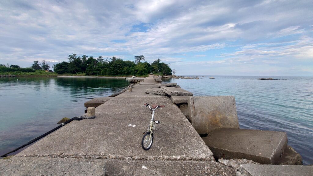 勝尾崎キャンプ場桟橋先端から