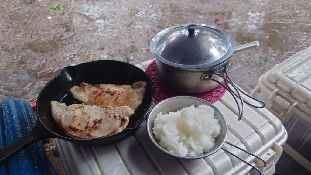 大洗キャンプ場での朝食