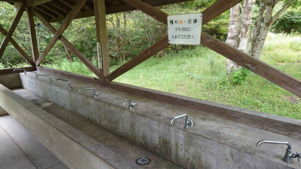 土呂部高原キャンプ場炊事場カラン