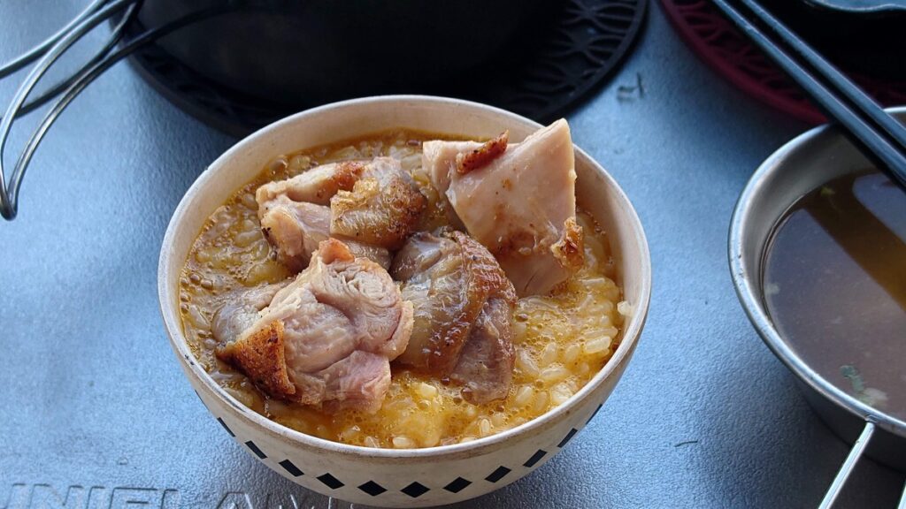 TKGと鶏モモ肉の親子丼