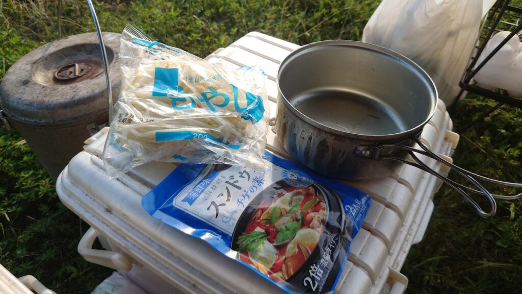 スンドゥブの素ともやし