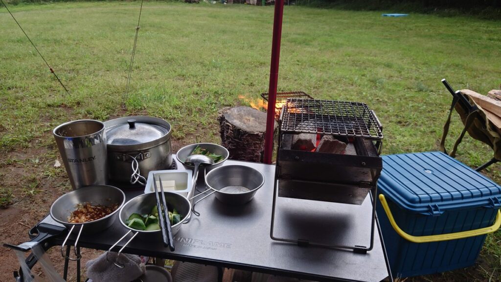 オガ炭を投入した卓上のユニセラmini