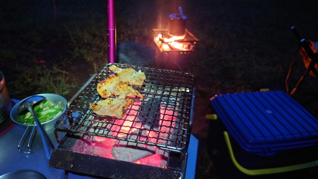 焚火と卓上のBBQコンロ