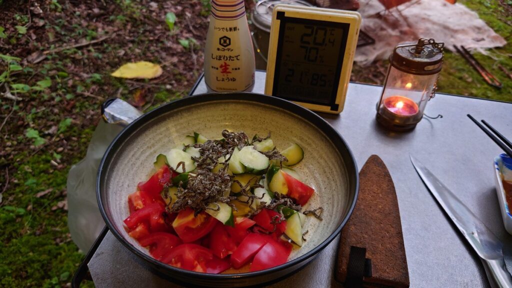 トマトとキュウリの塩昆布和え