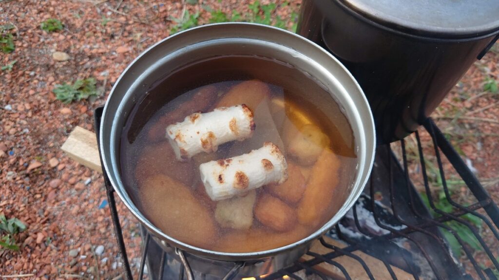 煮込む前のおでんの具