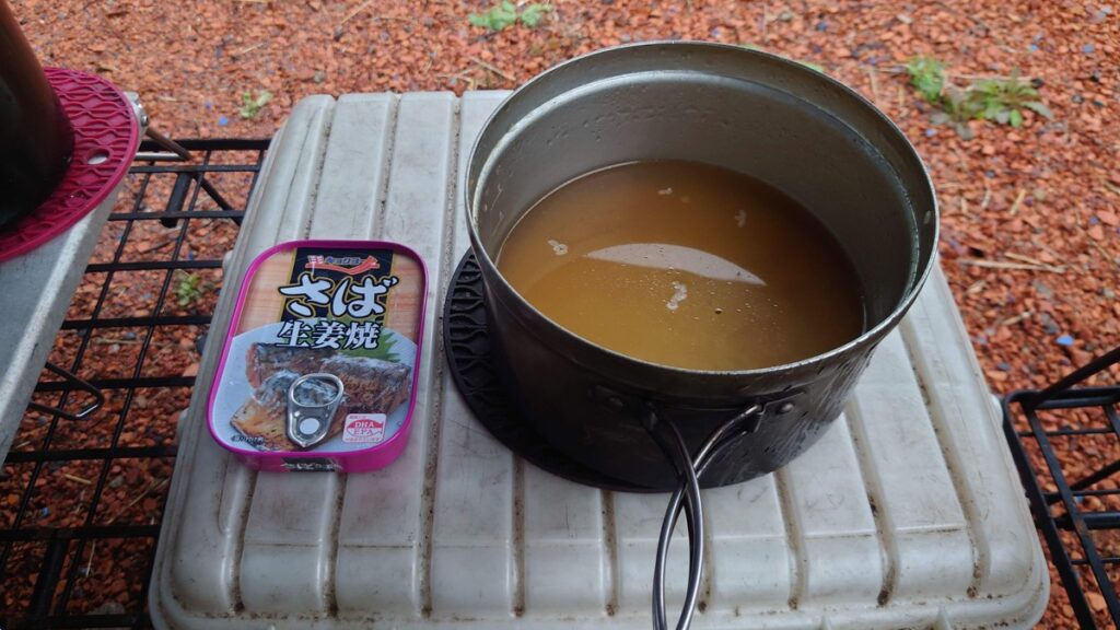 おでんの残り汁と鯖の生姜焼き缶詰