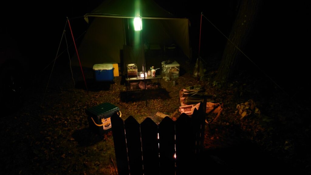 十二の杜オートキャンプ場夜のサイト風景