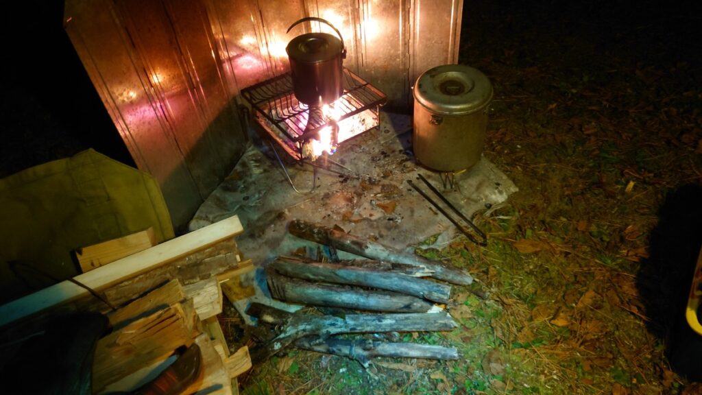 十二盛りオートキャンプ場での焚火