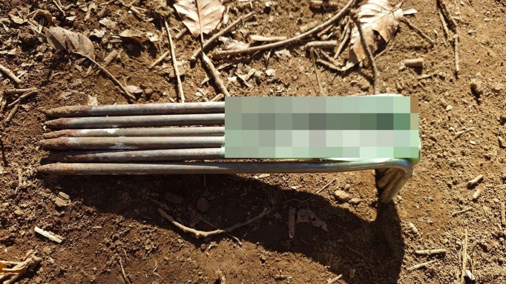 小川タッソTCのスチールペグ