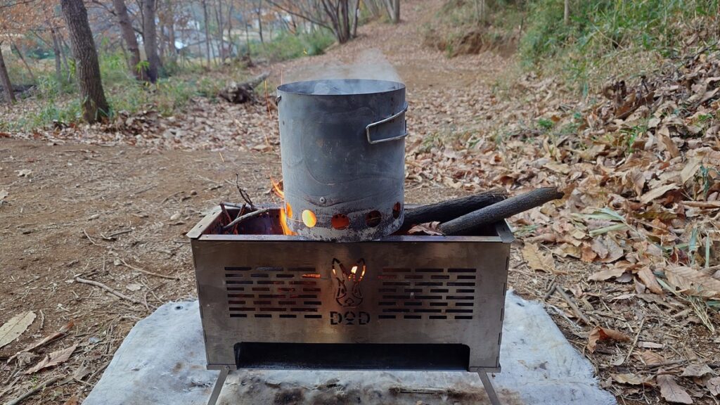 すけもえファイヤーの炎での炭への着火