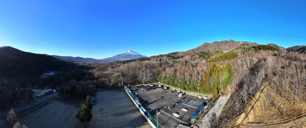 MAUKA RESOROT AZMY 上空から富士山を望む