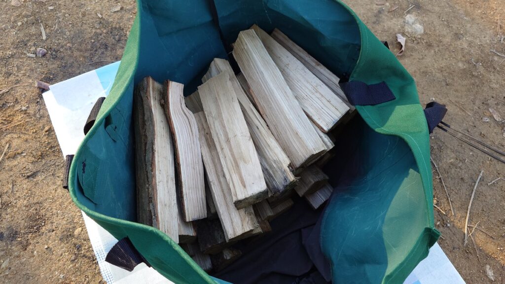 栃木の森キャンプ場無料の薪