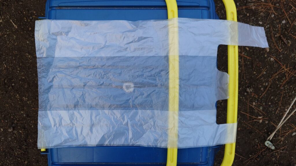 半透明のレジ袋