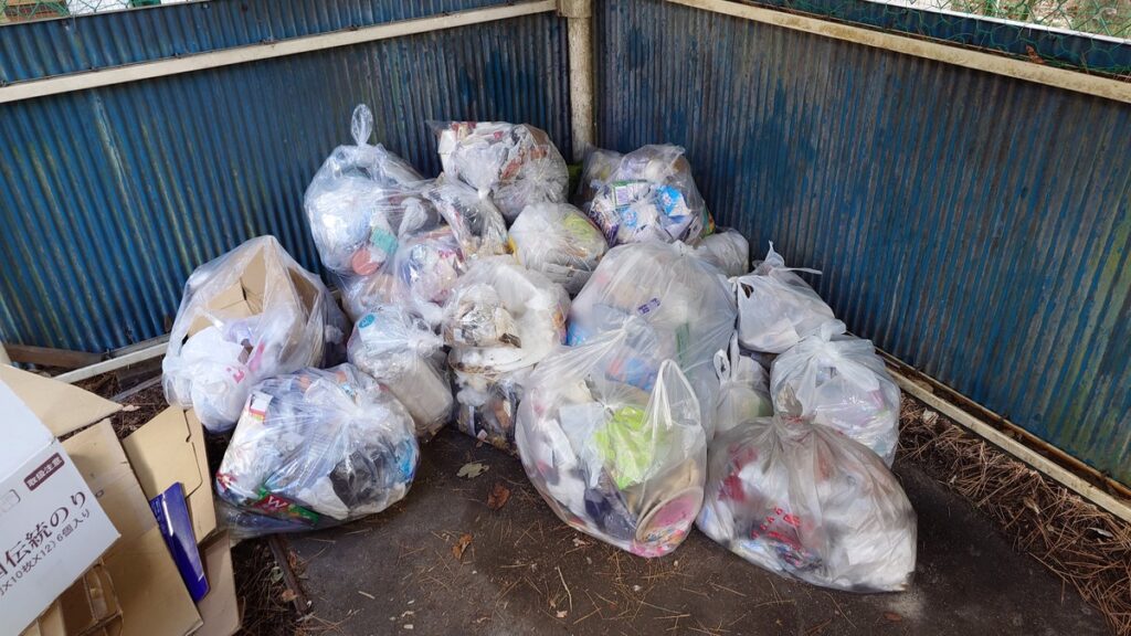集積所の可燃ゴミ