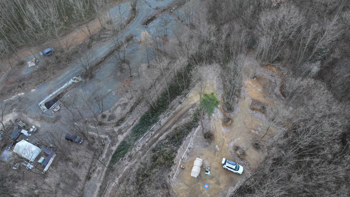 栃木の森キャンプ場頂上サイト上空から