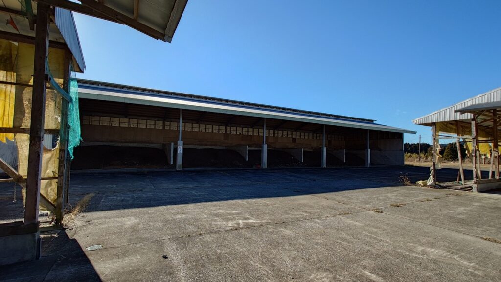 御宿ドローン＆キャンプＡサイトへ向かう途中の建物