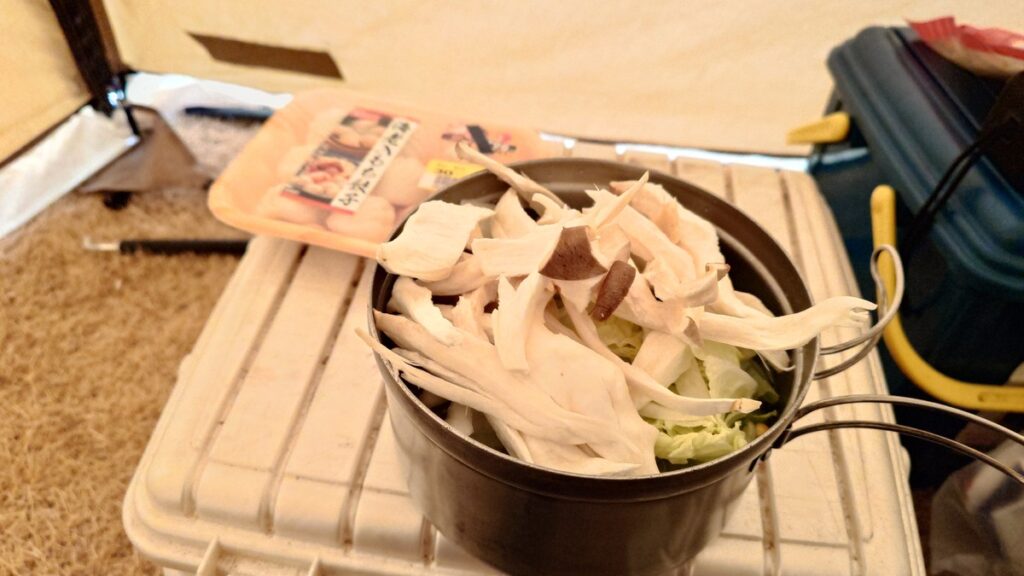 山盛りの鍋の具材