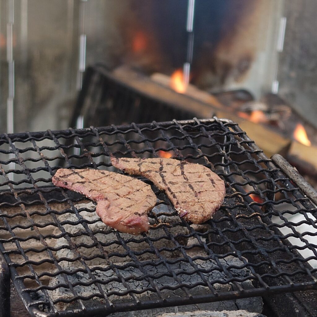 豚レバー炭火焼き