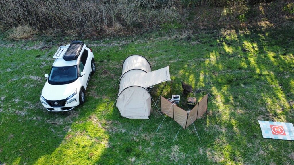 初日のテントと陣幕の配置