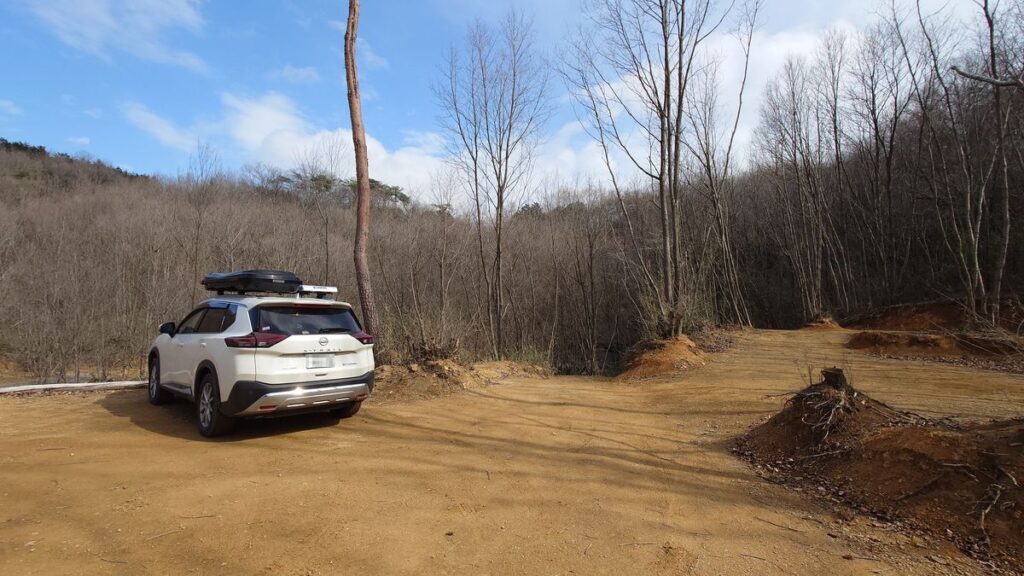 栃木の森キャンプ場山頂エリア登り口