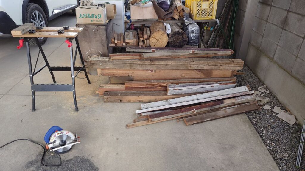 建築廃材の角材