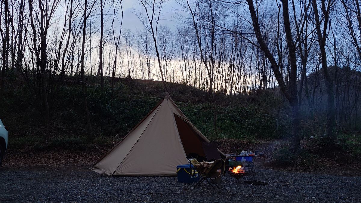 栃木の森キャンプ場ソロキャンプ日暮れ時