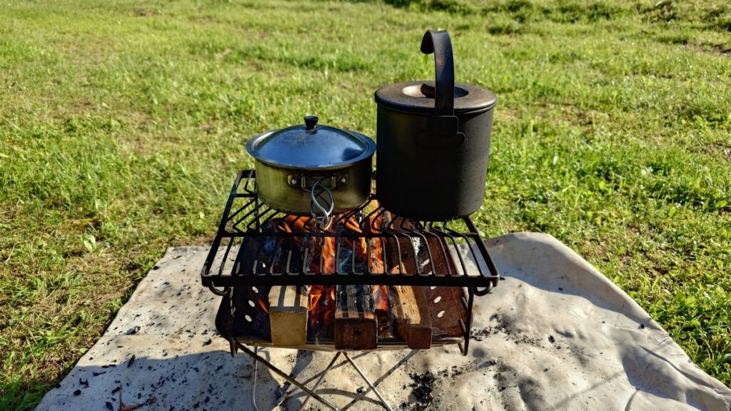 焚き火で炊飯