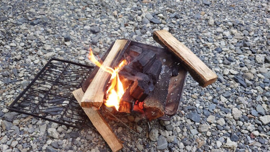 スノーピーク焚き火台Ｓでオガ炭着火