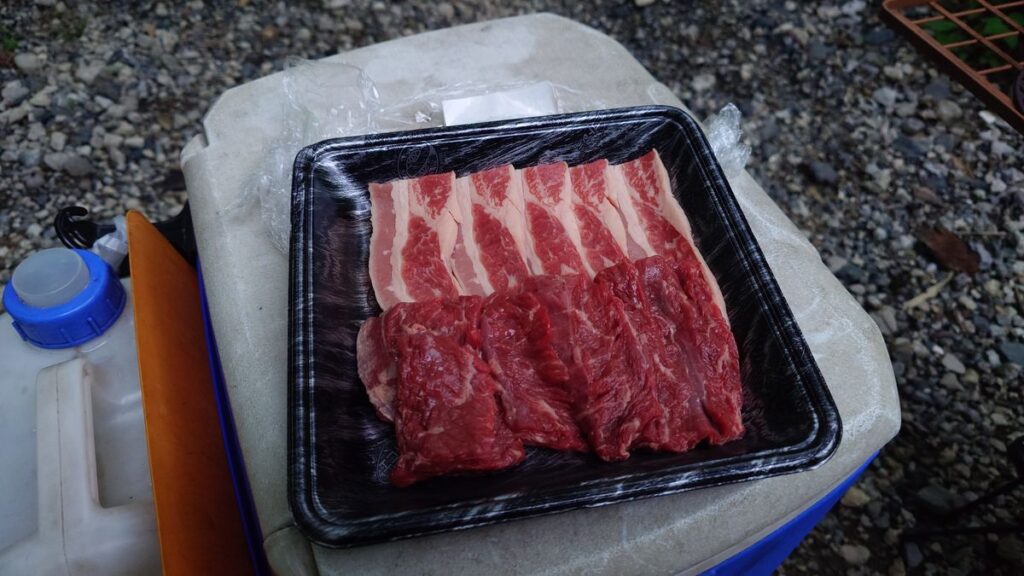 牛バラ肉とハラミ野焼き肉セット