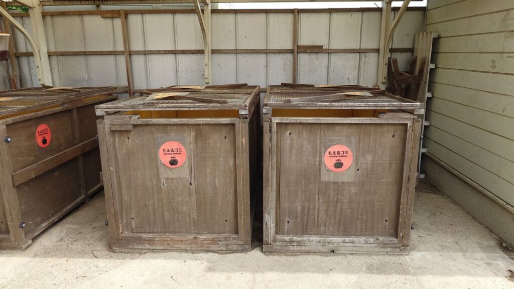 大洗サンビーチキャンプ場燃えるゴミ回収ボックス
