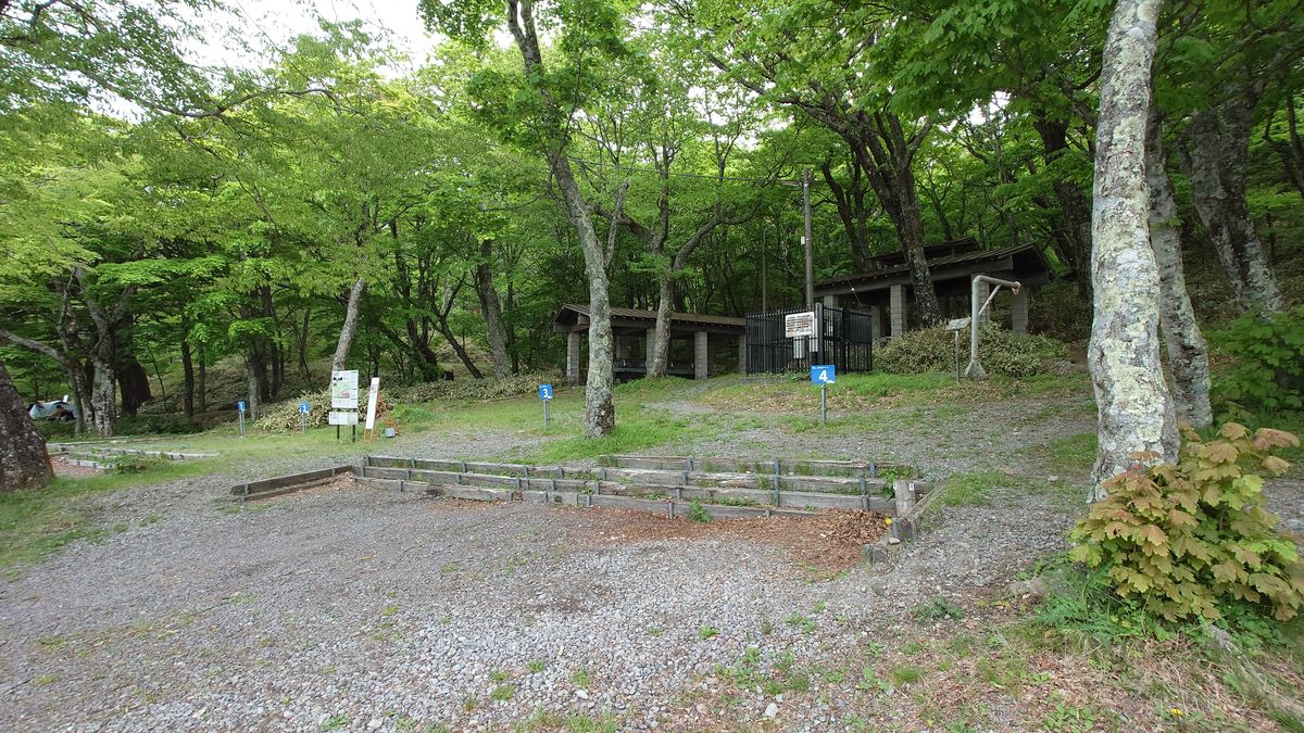 県立赤城公園キャンプ場炊事場周辺