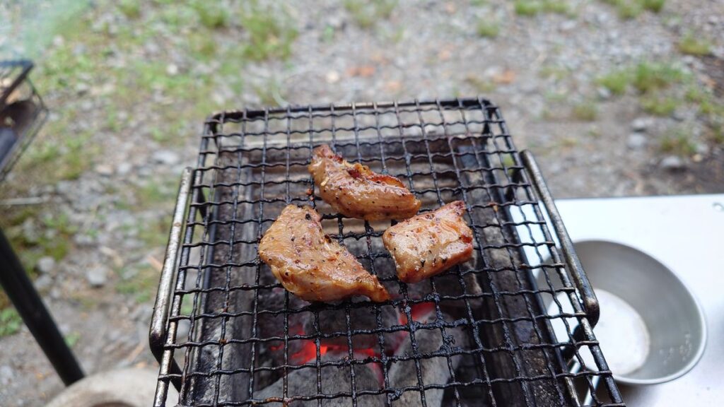 豚ハラミの炭火焼き