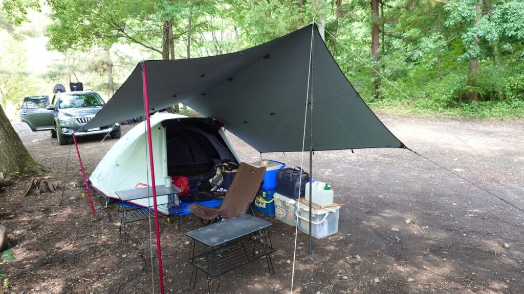 テントサイトリビングエリア