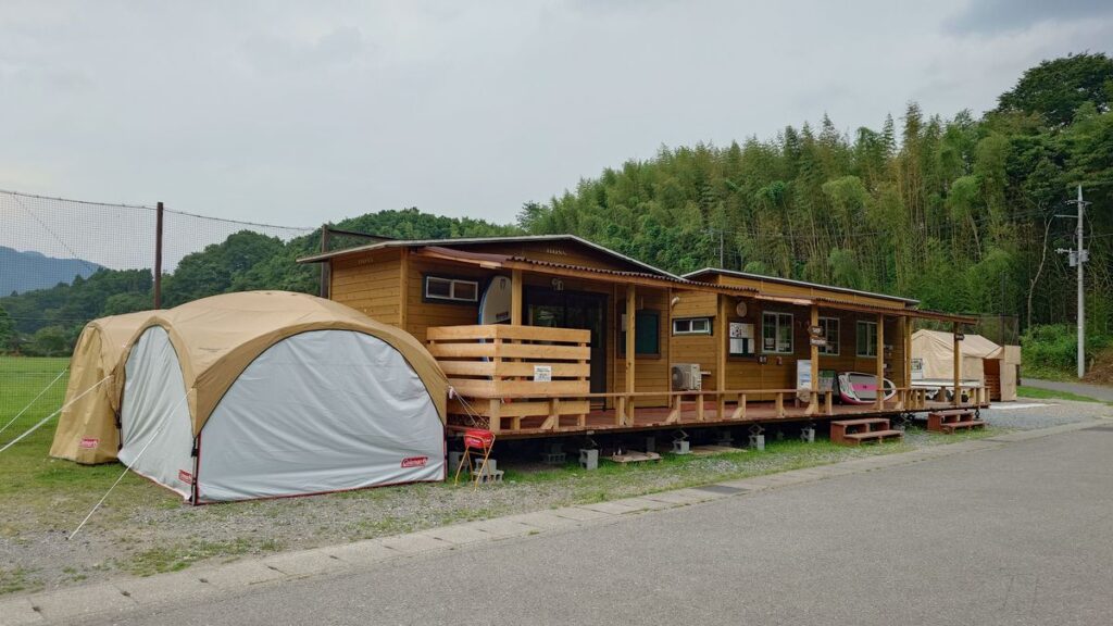 日光たかとくキャンプステーション受付棟