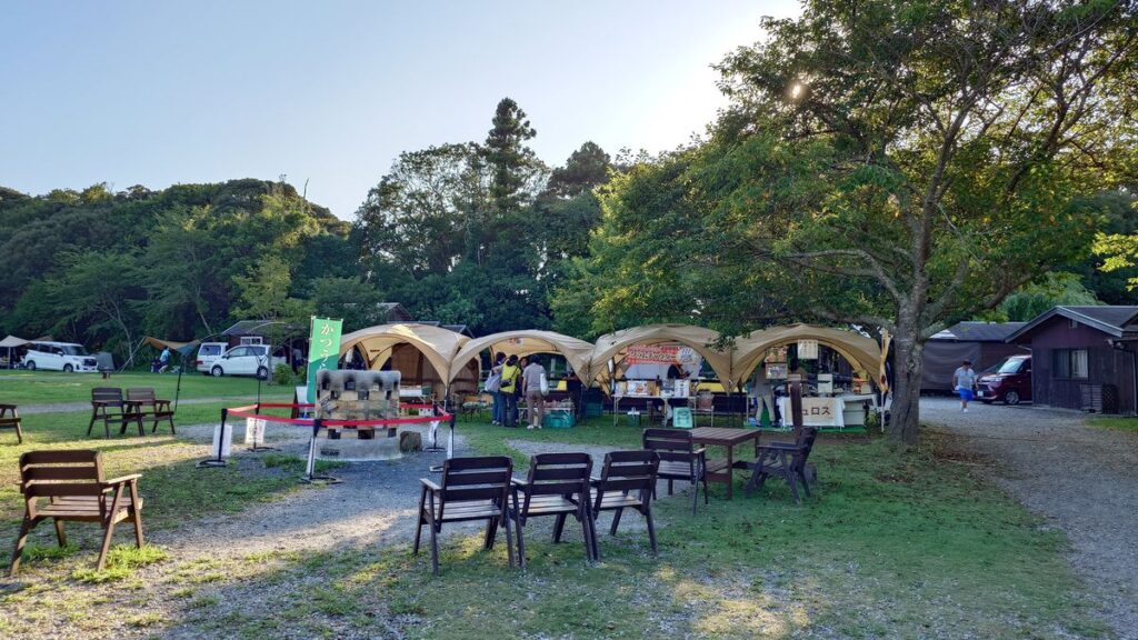 勝浦朝市出張店舗