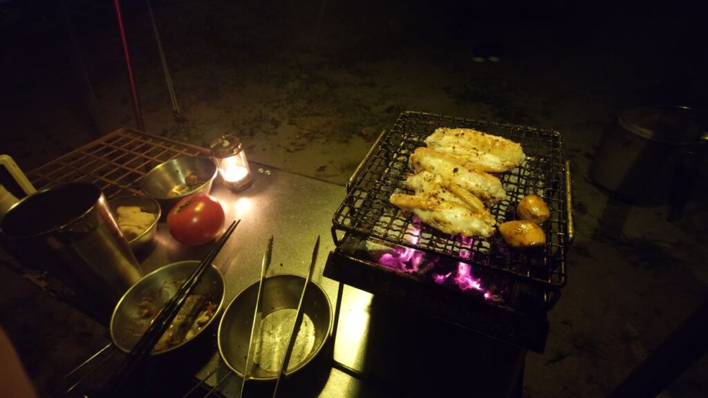 夜のBBQ鶏手羽中ハーフ