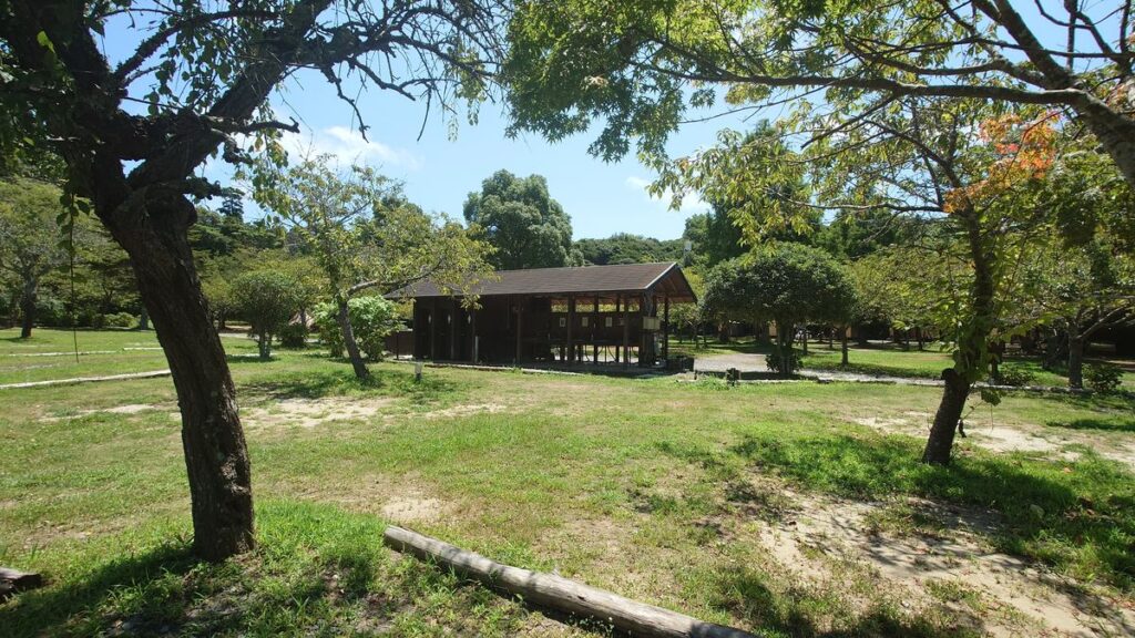 ガーデンCAMPエリアとこがげCAMPエリアの間のサニタリー