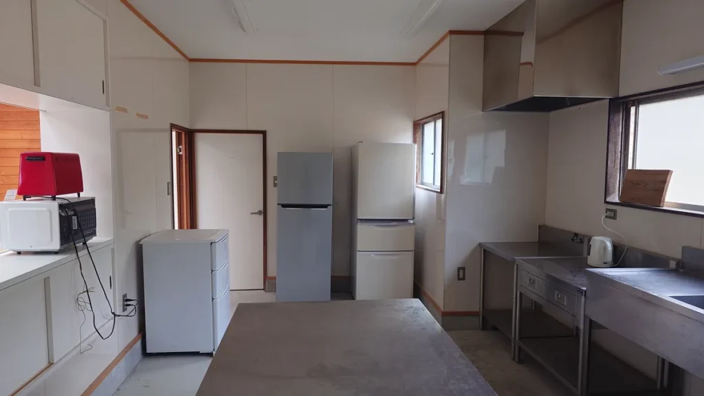 AlicaBeach南伊豆厨房の冷蔵庫