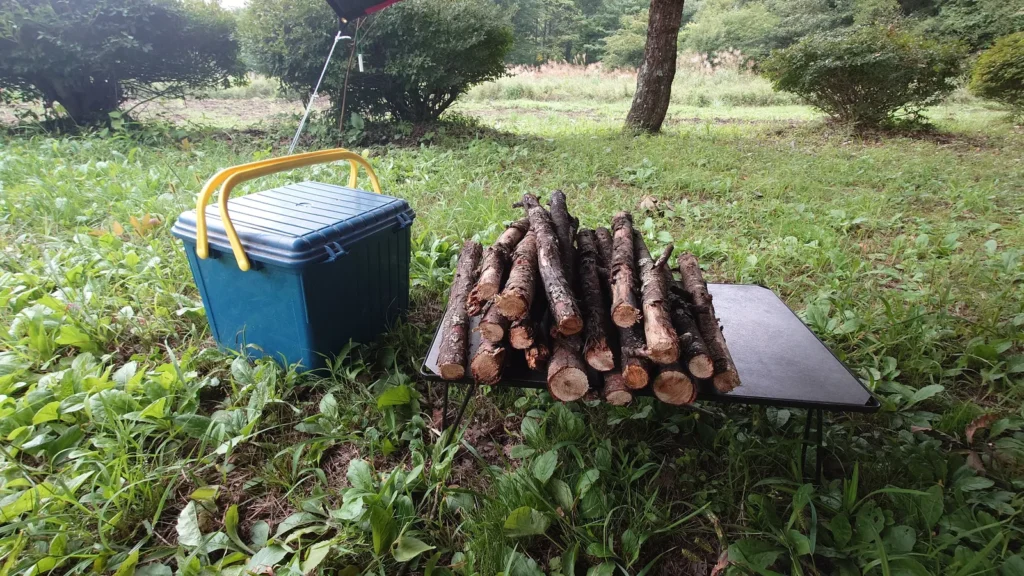 尾瀬金井沢キャンプ場の薪