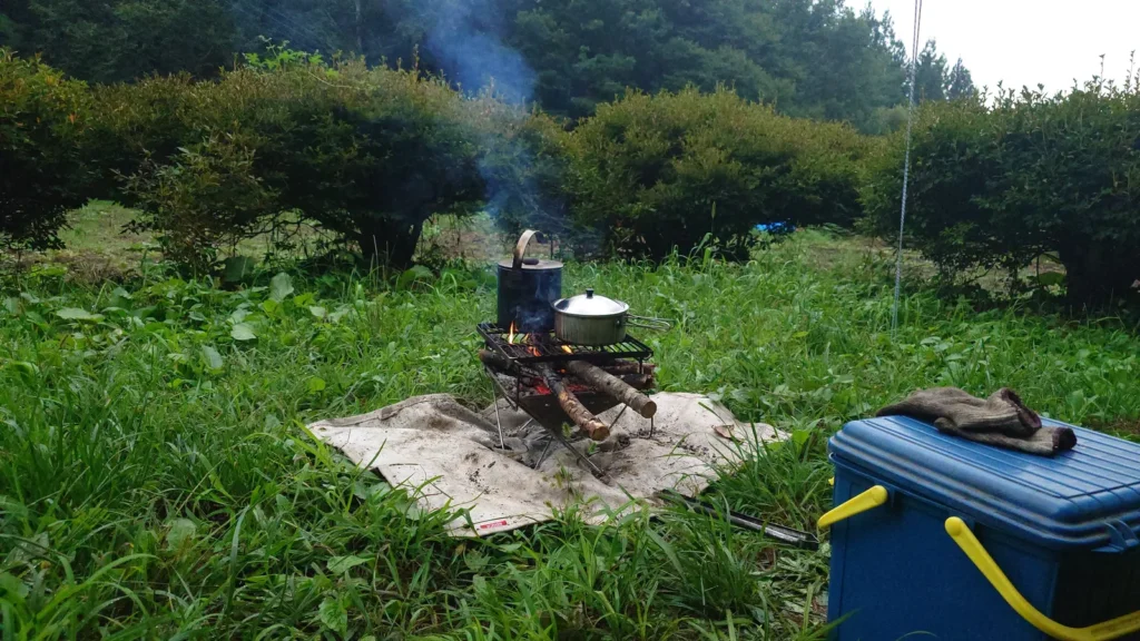 焚き火による炊飯